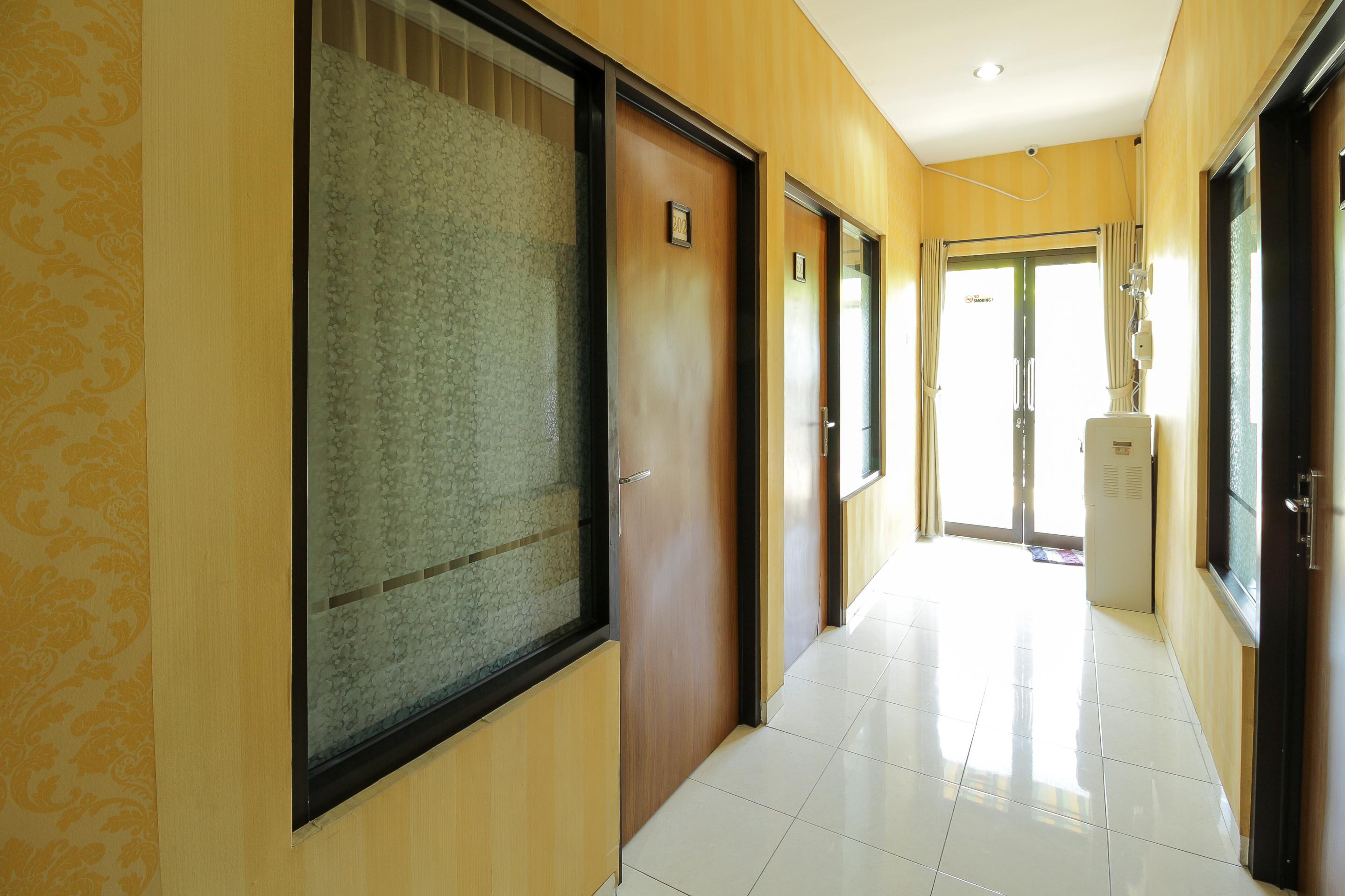 Oyo 734 Tuban Torres Accomodation Kuta  Ngoại thất bức ảnh