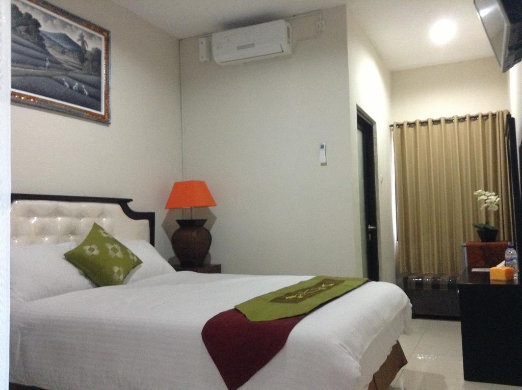 Oyo 734 Tuban Torres Accomodation Kuta  Phòng bức ảnh