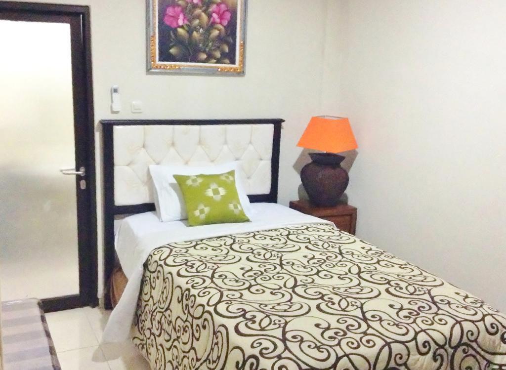 Oyo 734 Tuban Torres Accomodation Kuta  Phòng bức ảnh